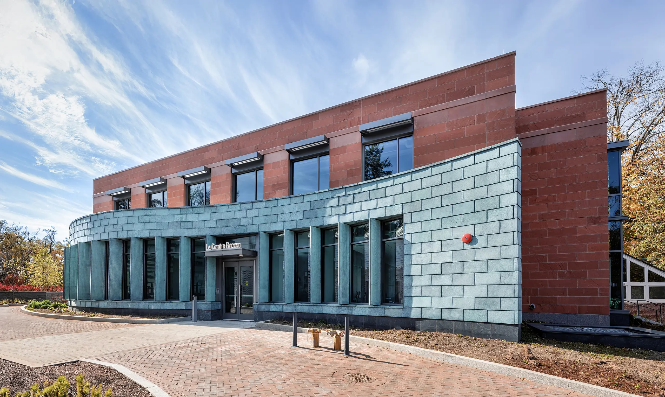 Le Centre Brown Entrance